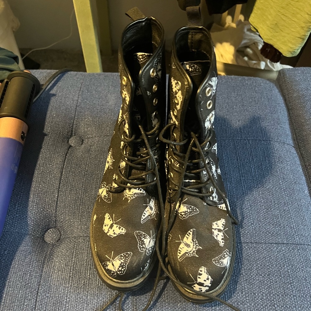 Butterfly combat boots - Picture 4 of 6